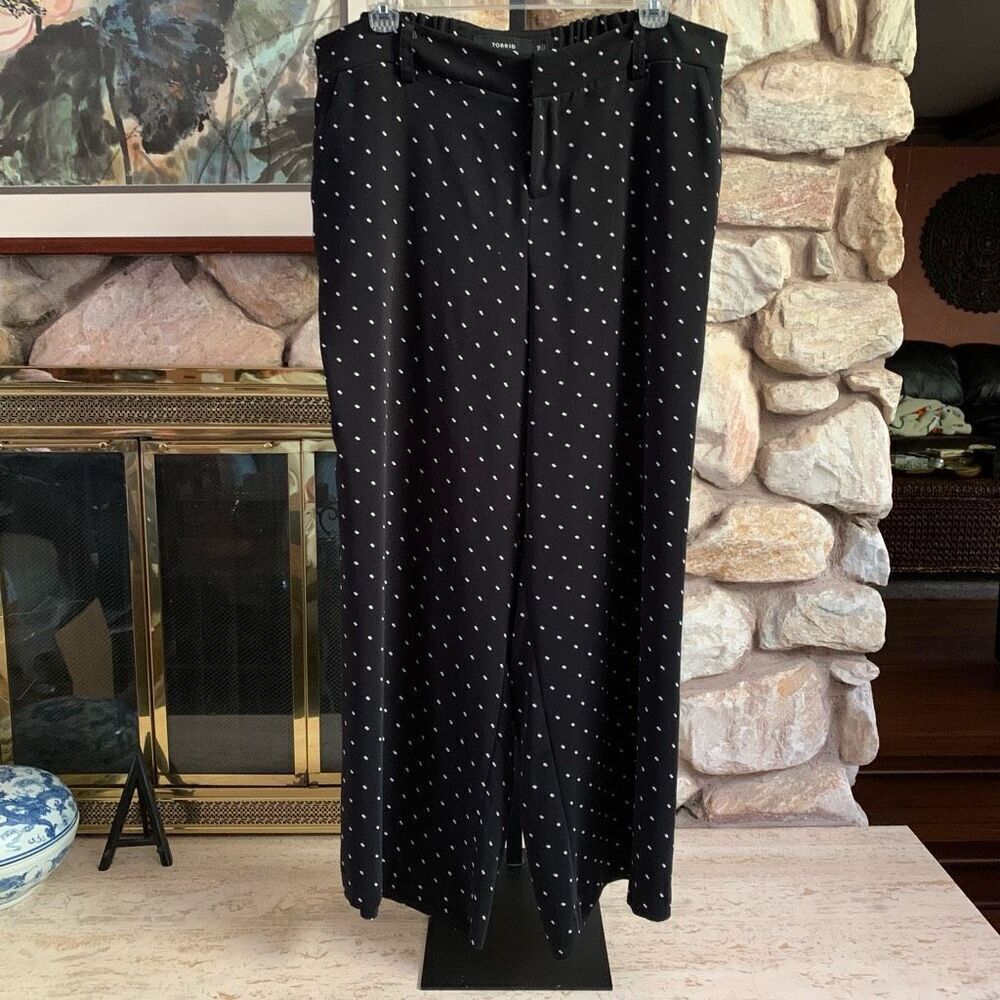 Torrid women’s Polkadot pants size 18